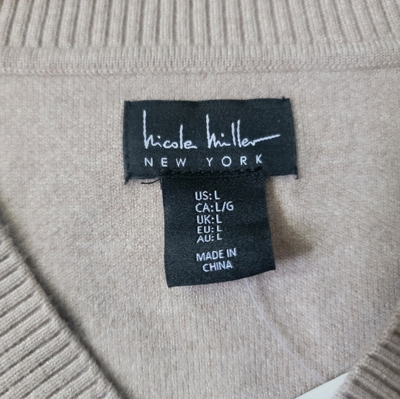 Nicole Miller Sweater - Picture 3 of 6